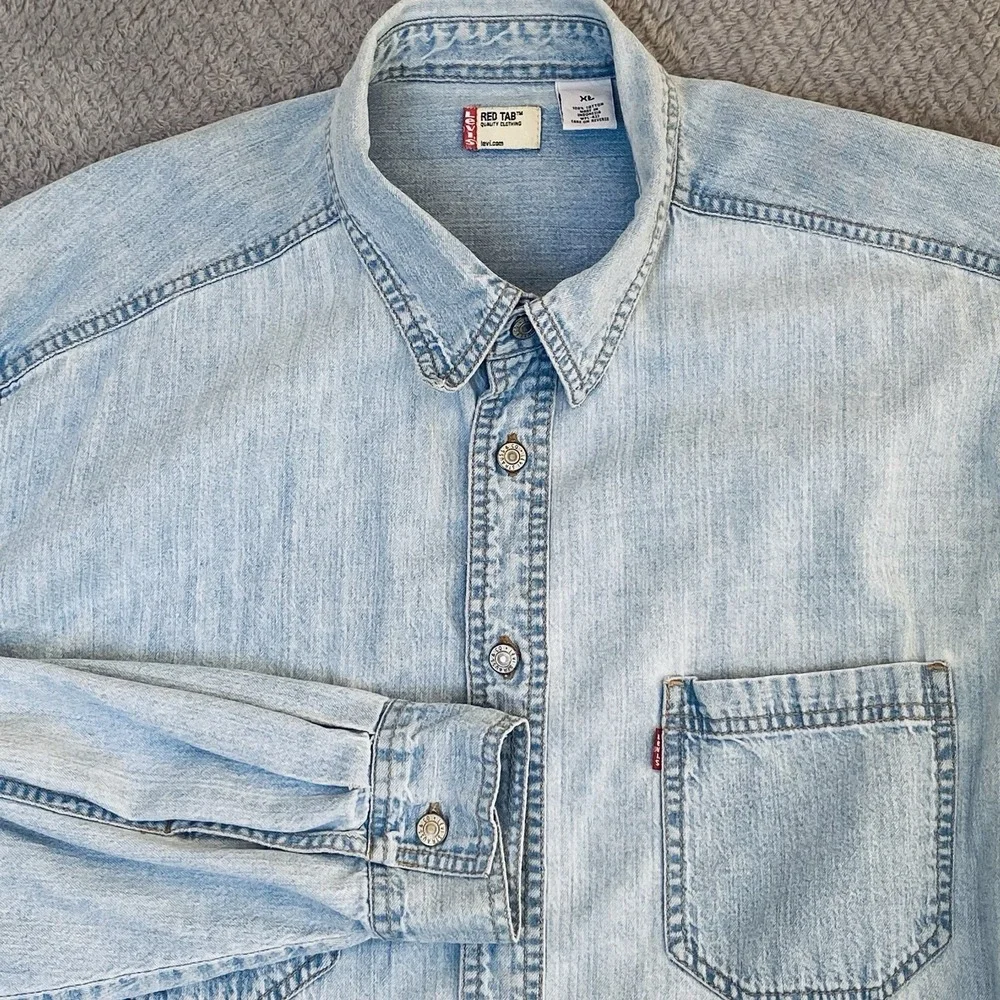 Vintage Levi's Red Tab Denim Shirt Mens XL Metal Buttons Long Sleeve Casual